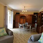 Parc Louisa - Appartement D\'Epoque Avec Jardin Et Parking 4 Personnes Le Port De Nice